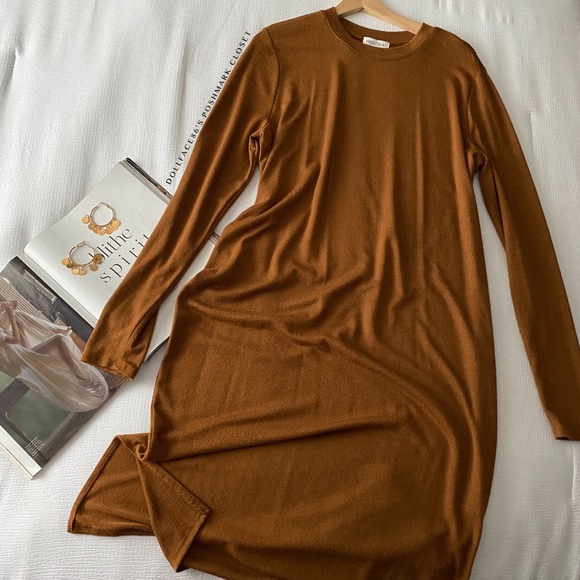 Soft Knit Long Sleeve Midi Dress - Picture 2 of 10